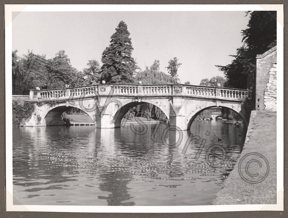 Photo England Cambridge Mathematical Bridge / Bridge of Sighs Style Bridge 1959