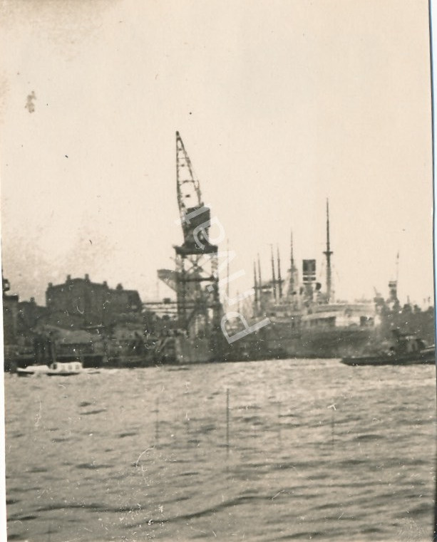 Foto Hamburg Harbor 1928 Steamships Crane Pilot Panorama M1.75