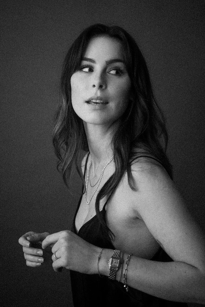 PHOTO NO 123 • LENA MEYER-LANDRUT • GLOSSY FINISH • 15X10CM • NEW
