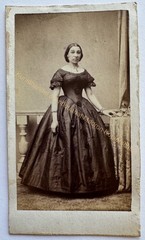 orig. CDV photo photograph woman lady picture old fashion around 1860