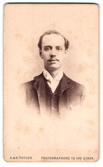 Photograph A. & G. Taylor, London, Regent Street 153, Portrait of a Gentleman