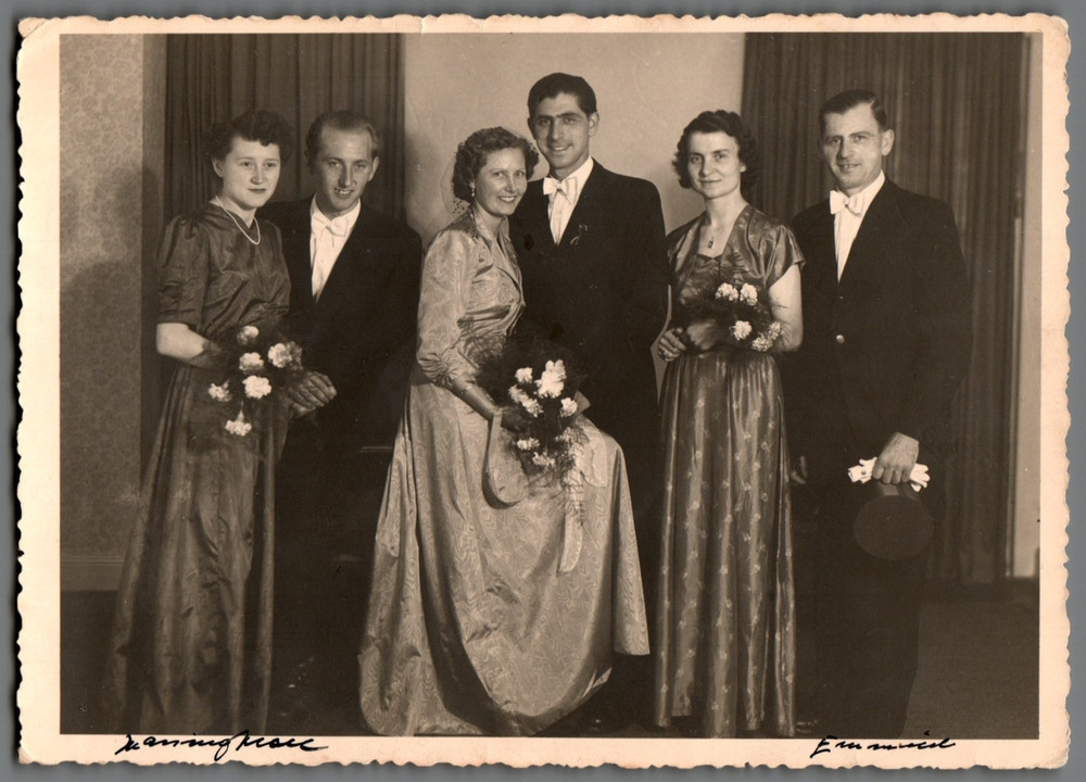Photograph Three Pretty Women with Men, Flowers, Bow Tie, Fashion c.1940s K2015