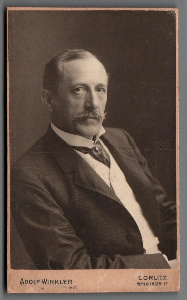 CdV photo portrait gentleman with moustache Görlitz studio Adolf Winkler c2186