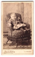 Photograph Joh. E. Hahn, Vienna, Mariahilferstrasse 105, portrait little girl