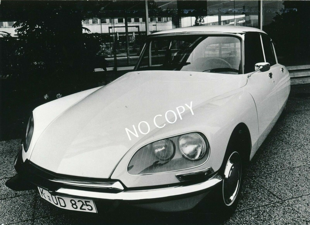 Manufacturer Archive Photo – Automotive Car Vehicle – Citroen DS C1.67