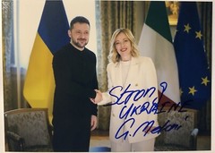 Giorgia Meloni in Ukraine, the photo she wrote on, see description