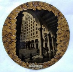 Original Cuban Art and Crafts on Old Recycled Record Disc.Title «Hotel Nacional»