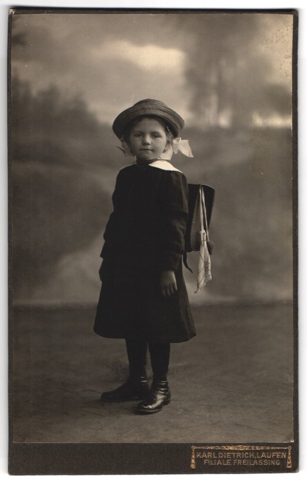Photograph Karl Dietrich, Laufen / Salzach, sweet girl in dark dress with