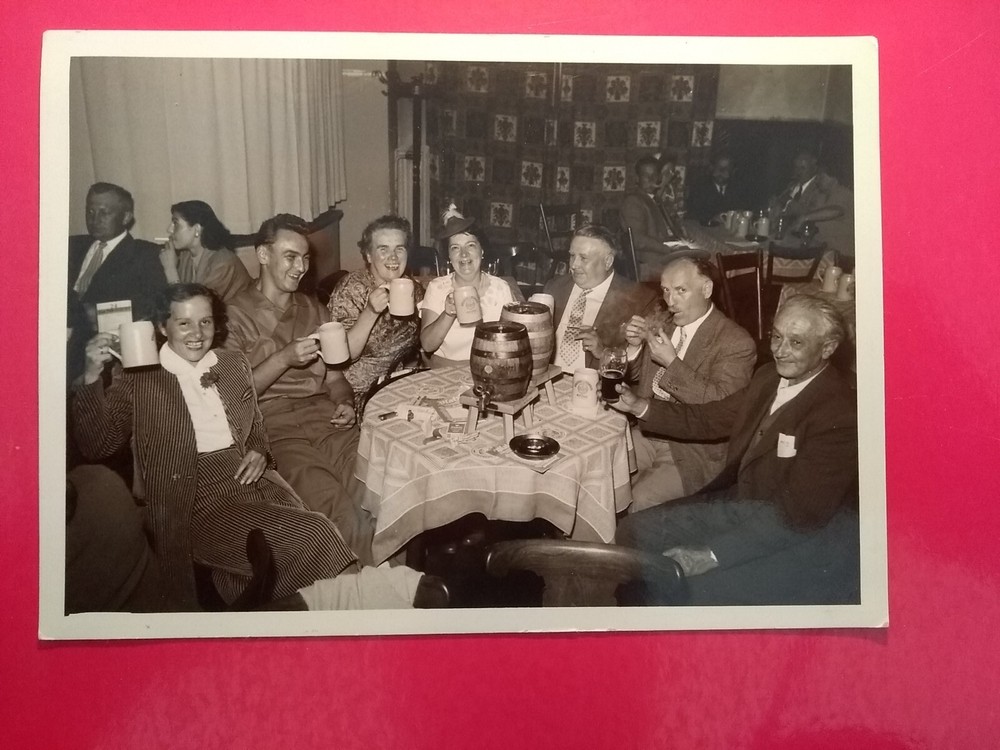 Old photo Platzl am Platzl Munich beer mug wooden barrel beer Munich old photo
