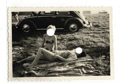Photograph Pretty Women Bathing Bikini VW Beetle Leverkusen 1950s (K1061)