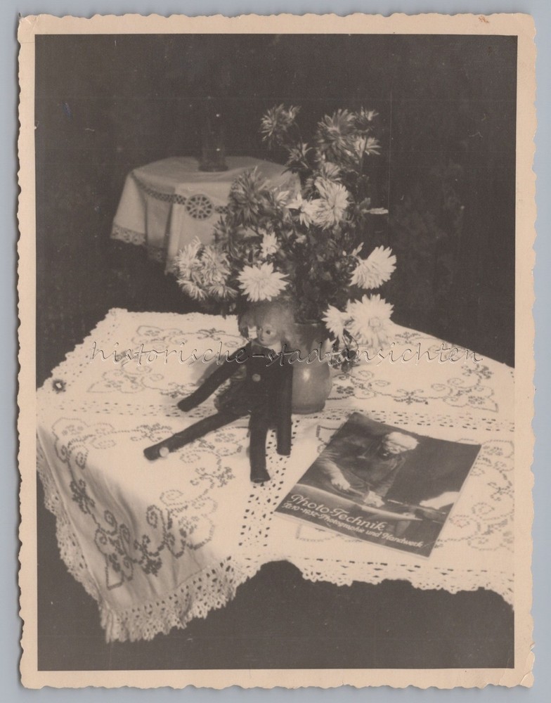 Photo Magazine Photo Technique Still Life Table Doll Flowers – Vintage Photo 1930s