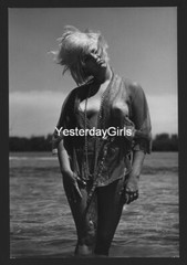 YGSP-0303 VINTAGE 1960’S B/W 6.5X10 PHOTO OF ART POSED NUDE MODEL