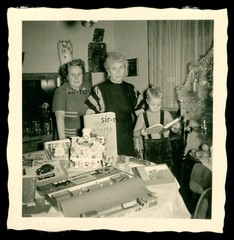 Christmas 1950s Gifts Tip Kick Football Game Gingerbread House – Photo 6x6cm