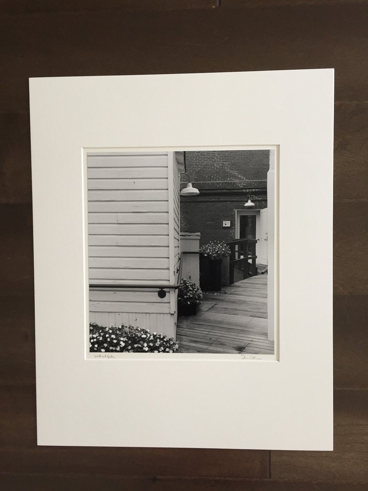 BRUCE BLUM Matted & SIGNED B&W Photo Print (10 3/4″ X 10″)-«Wall and Gallery»