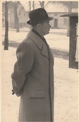 Photo postcard man in fine coat hat Brandenburg Havel snapshot 1943-2