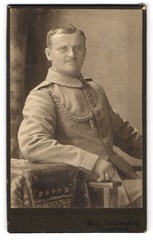 Photograph Rud. Lichtenberg, Osnabrück, Möserstraße 24, Soldier in Uniform with S