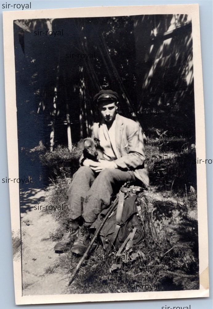 Young Wanderer Man with Dachshund Dog on Lap – 1930s – Photo 6x9cm