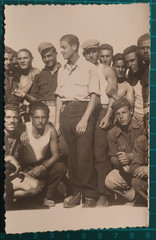 WWII Photo Of Soldiers Group In Free Release 1945-1950 C ( F 011 )