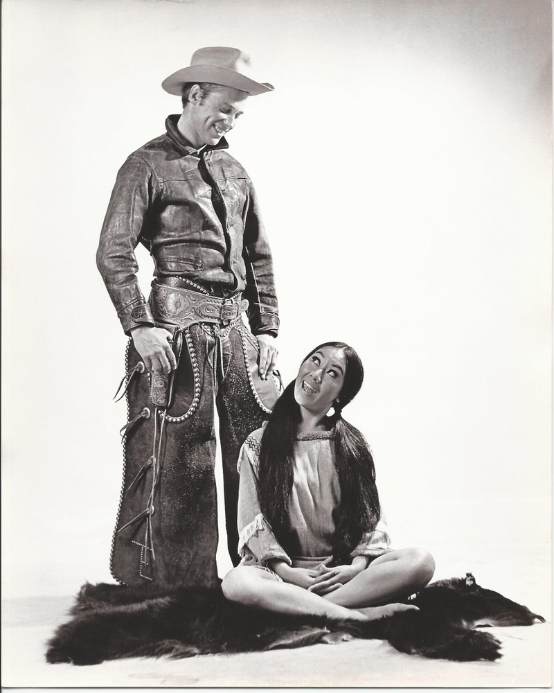Hendrickson Orig Glossy Photo B&W COWBOY & INDIAN SQUAW Flirting Couple 8 x 10″