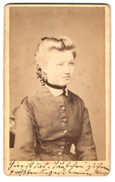 Photograph Carl Fischer, Fulda, Friedrichs-Str. 24, elegant young lady in tail