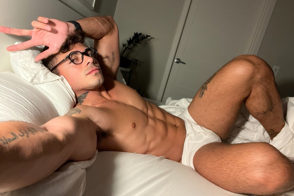 [Y190] Handsome Man Cute Male Model Showing Off Body Physique Art Photography