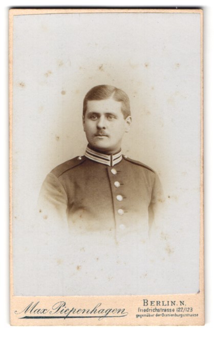 Photograph Max Piepenhagen, Berlin, Friedrichstrasse 122/123, portrait of a So