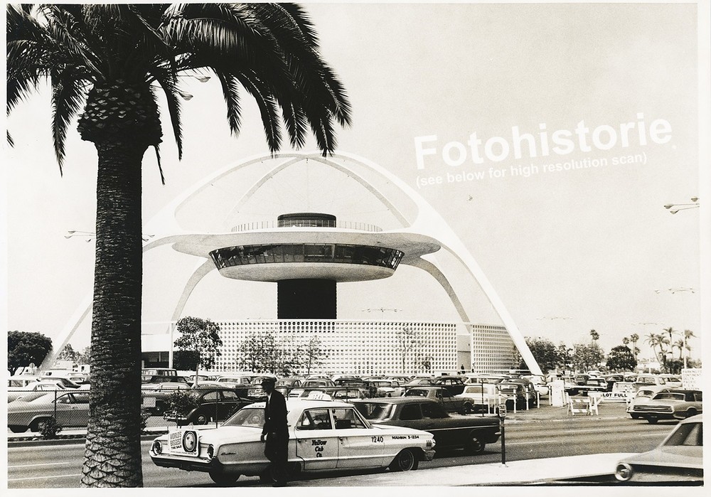 Photo Los Angeles LAX Theme Building 1960s Airport Architecture Space Age USA