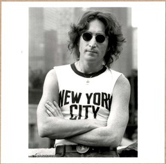 SIGNED BOB GRUEN JOHN LENNON NEW YORK CITY T-SHIRT NYC 1974 6 x 6 MAGNUM PRINT
