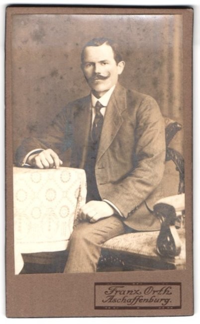 Photograph Franz Orth, Aschaffenburg, gentleman with curved mustache