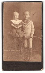 Photograph Dietr. Walter, Westerholt I. W., portrait beautiful children couple with