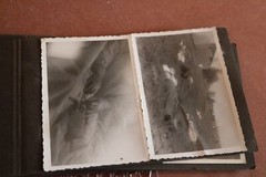 Reste eines Albums 55 Fotos – Soldaten, Ärzte, OP, Pimpfe, Badegäste, Sport usw.