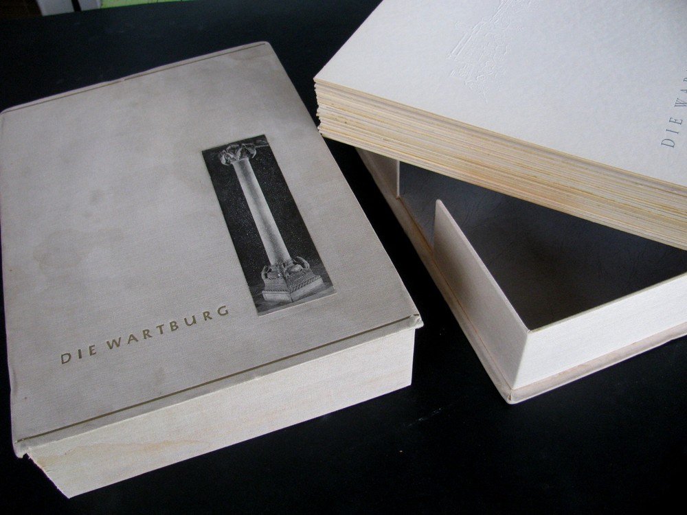 Die Wartburg, linen cassette, with 20 original photographs, silver gelatin
