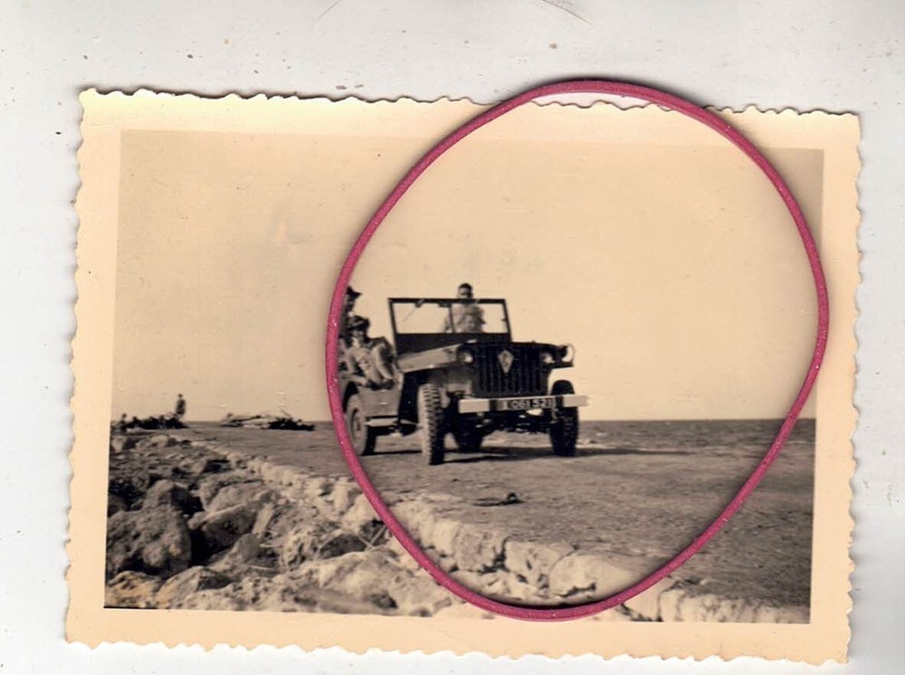 PHOTO PHOTO CAR AUTOMOBILES JEEP VEHICLE