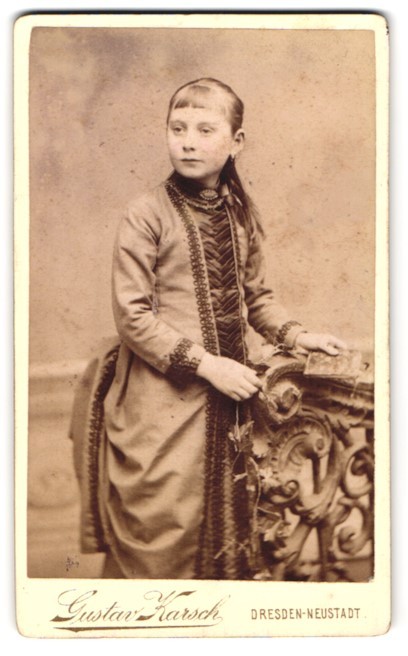 Photograph Gustav Karsch, Dresden-Neustadt, size Meisenerstr. 17, girls with k