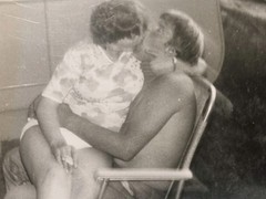 Original photo woman with cigarette kissing man, GDR (2)