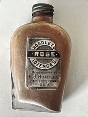 “HOADLEY’S ROSE LOZENGES” Made In HARTFORD CT by E. J. HOADLEY Art Photo BOTTLE