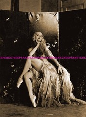 BEAUTIFUL LONG-HAIRED LEGGY ZIEGFELD GIRL FEATHERY COSTUME LARGE PHOTO A-ZIEG16