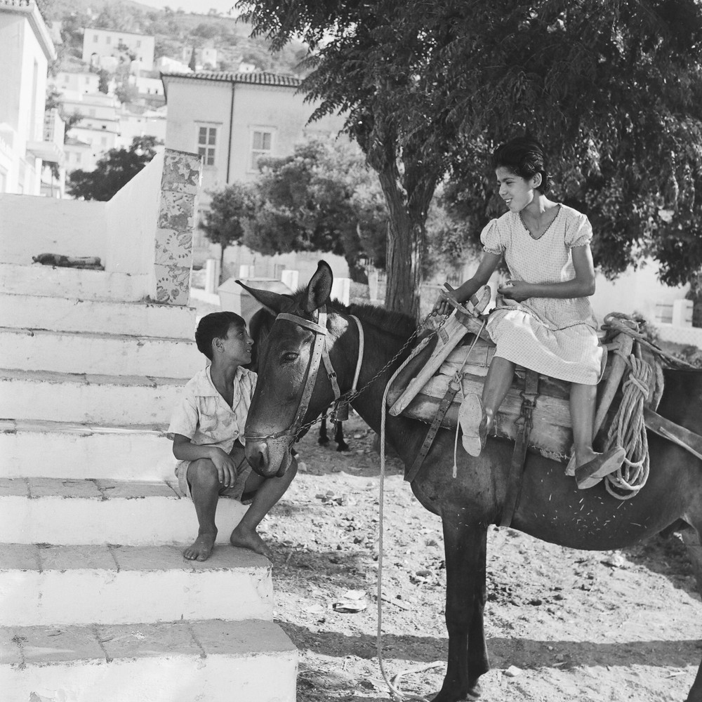 Photo Print On Baryte Paper Child Greece 1960 50X50cm