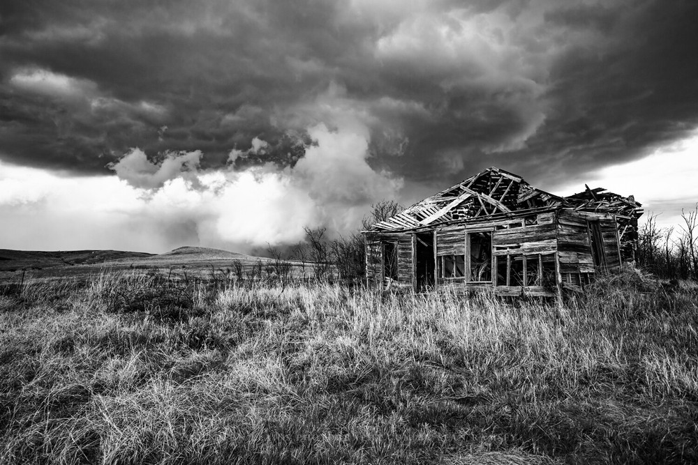 Country Photography Print – Black and White Picture of Abandoned House in Kansas