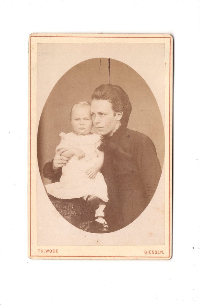 Th. Wode CDV Photo Fine Lady with Small Child – Casting 1870s