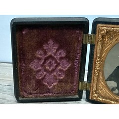 Antique Civil War Ambrotype Young Woman Portrait Ornate Union Case