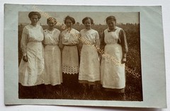 orig. Photo postcard women girls nature around 1910