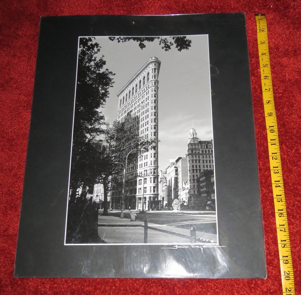 Flatiron Building by Alex Leykin, signed original photo, mounted on black mat