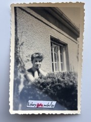 ❤️Old Photo ~50s German Crown Portrait Beautiful Young Woman Pose Vintage ~6×9