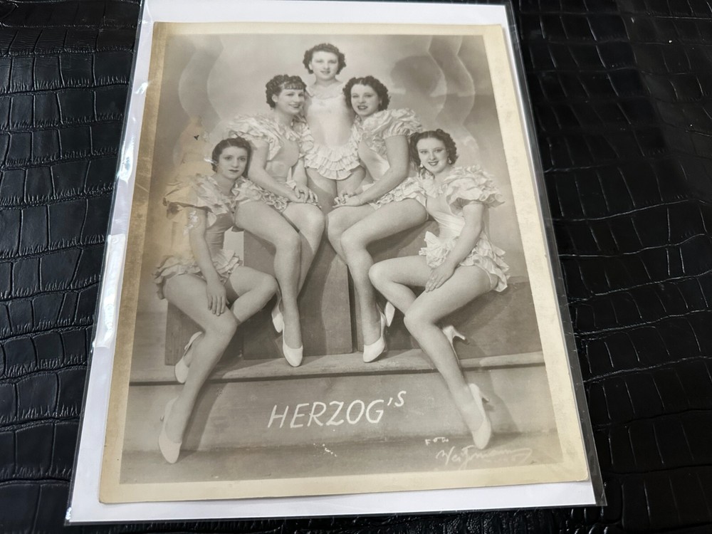 1920s/1930s 8×10 B&W PHOTO #MISC-7796 FLAPPER – DECO – HERZOG DANCING GIRLS