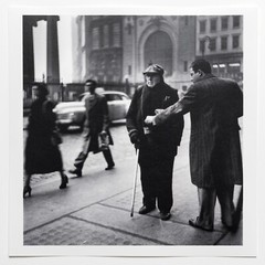 SIGNED ELLIOTT ERWITT Photo – Rare Magnum Square Print Hand Signed – 6 x 6″