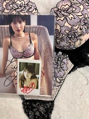Momo Sakura autographed cheki photo and bonus item.