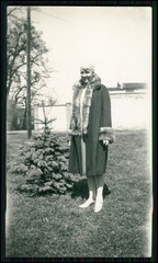 11 x old photo – leisure activities of wealthy bourgeoisie of the Belle Époque and much more.