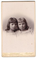 Photography studio Nauhaus, Hamburg, Speersort 24, two young sisters in ele