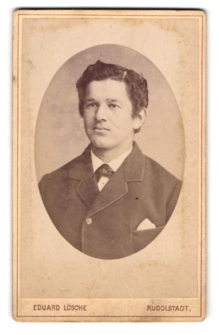 Photography Eduard Lösche, Rudolstadt, Mauerstr. 454, Young Man in Black A